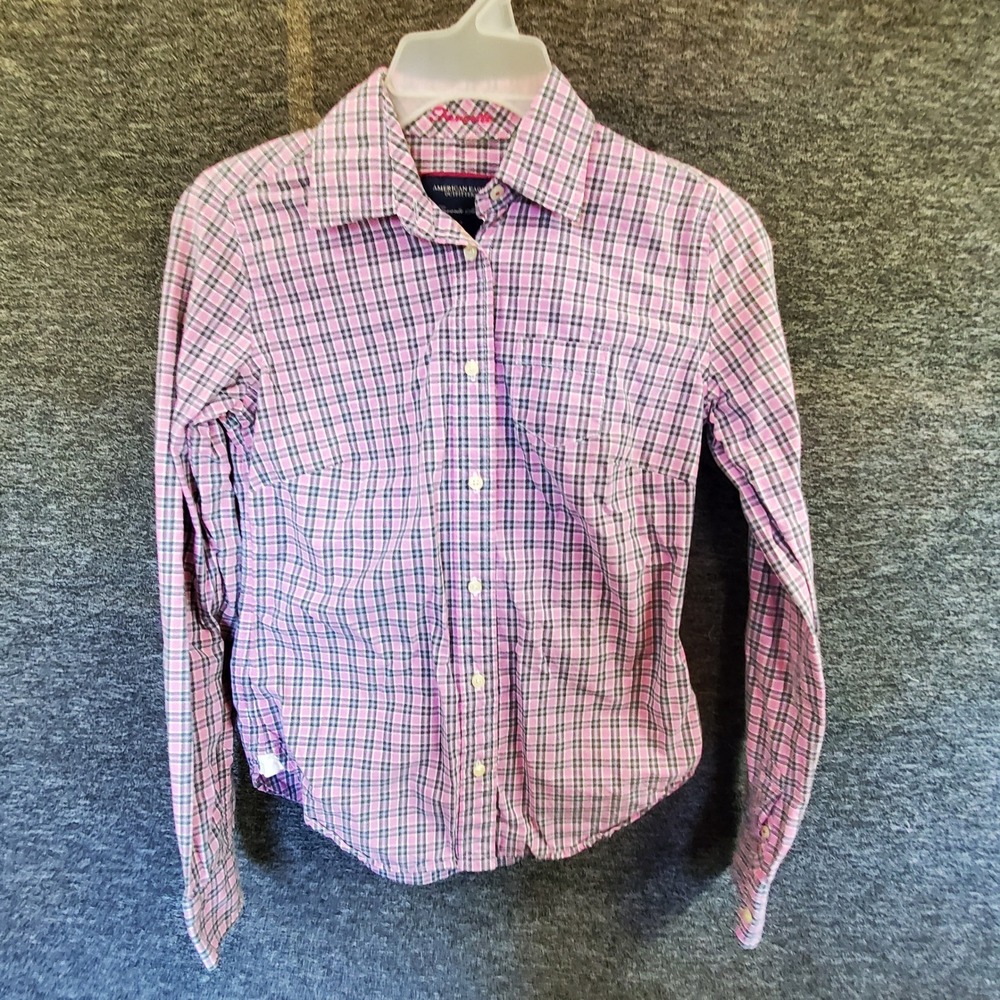 American Eagle Outfitters Favorite Shirt Pink Plaid Button Down Size 2